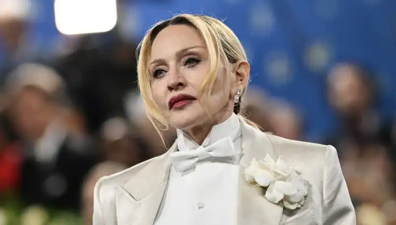 Madonna'nın Yeni Diyeti: Kanser Karşıtı İddiaları Neden Tartışma Yarattı?