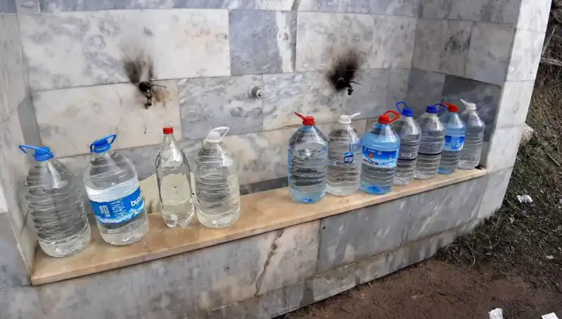 Şifalı Suya Akın: İnsanlar Uzun Yolculuklara Çıkıyor