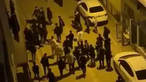 Esenyurt'ta Sopalı Kavga: Mahallede Gerilim Tırmandı!