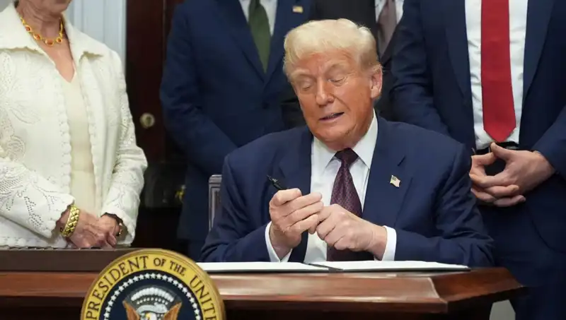 Trump’tan Beyaz Saray’a Lüks Yatırım: 200 Milyon Dolar Kimler Tarafından Ödenecek?