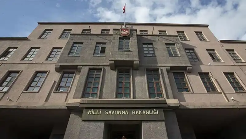 Yunan Askerlerinin Hakaretine TSK'dan Sert Tepki: 'Böyle Davranışlar Göremezsiniz'