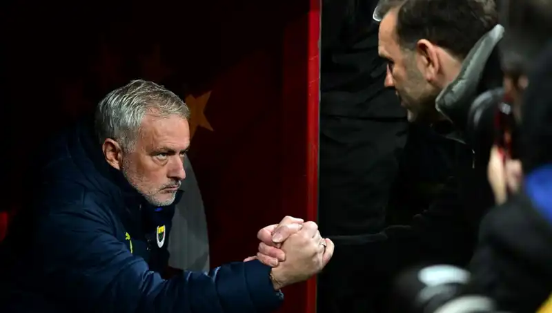 Derbi Heyecanı: Mourinho ve Buruk, İkinci Sezon Savaşına Hazır
