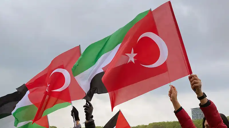 Dünyanın Dört Bir Yanında Gazze İçin Büyüyen Tepkiler
